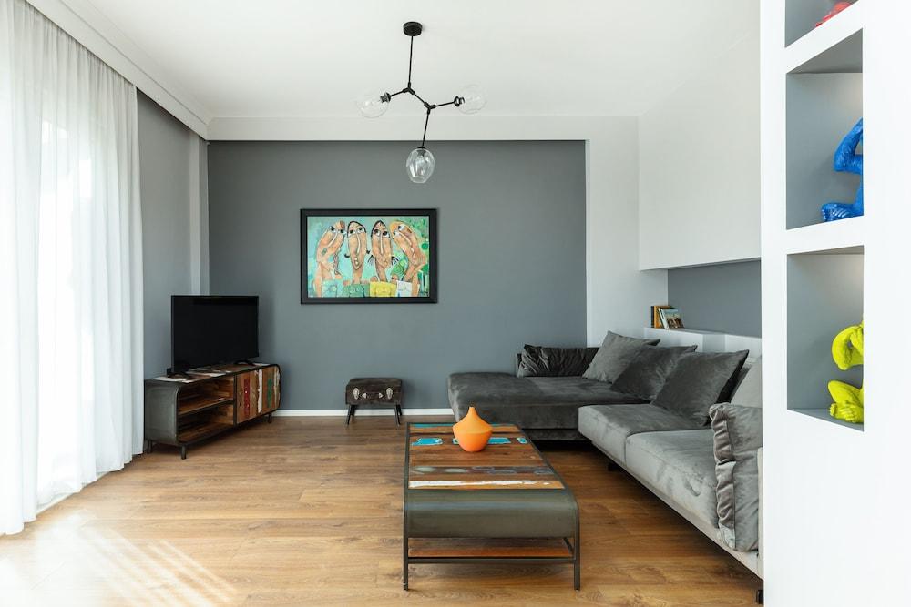 Estelle by Halu Elegant 2bd Apartment
