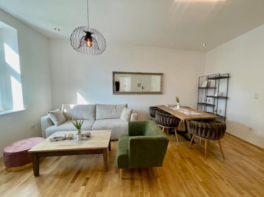 *luxus In Der Grazer Innenstadt*