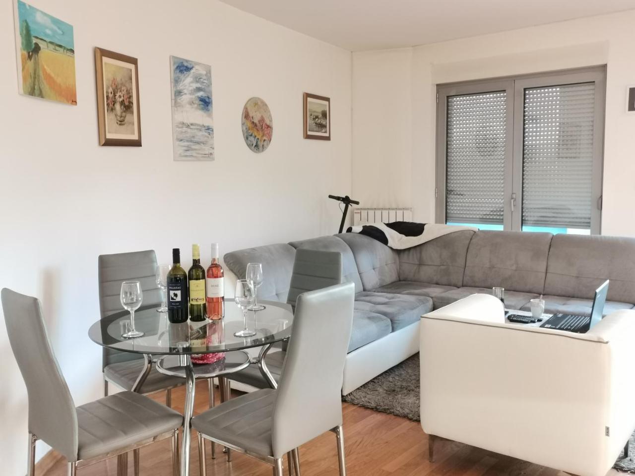 Apartment Rocky Iii