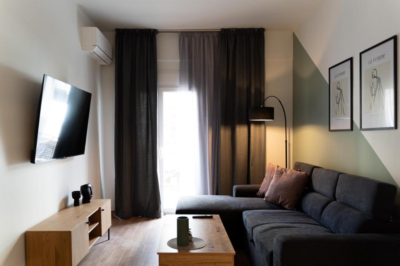 Nueve / There's No Place Like Home