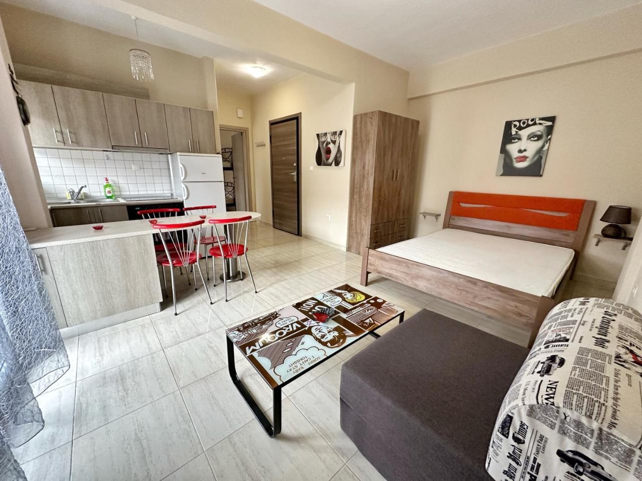 Sunrise Family Apartman Paralia
