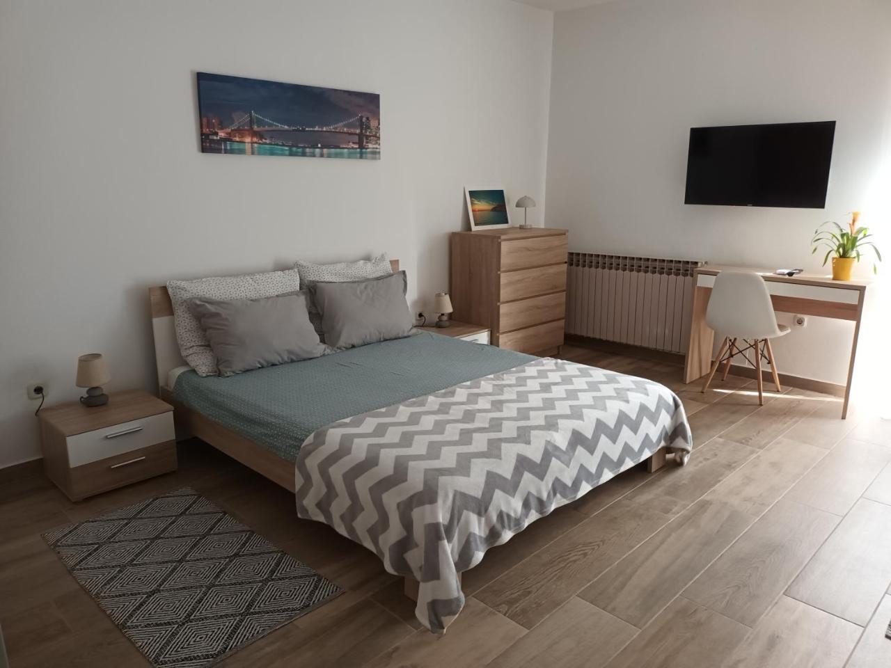 Studio Apartman Dori
