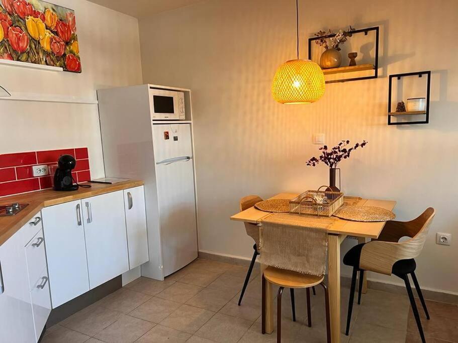 Cozy 1 Bedroom Apartment Next To The Gondola