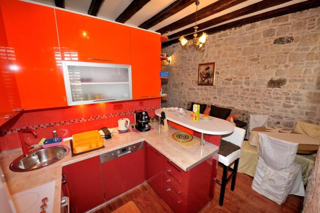 Charming Stone Apartment In The Heart Of Split