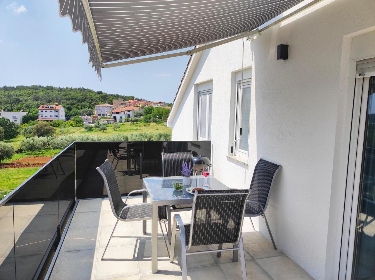 Apartman Sa Pogledom Na More