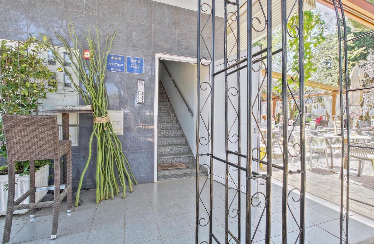 Apartments Punta by Sea