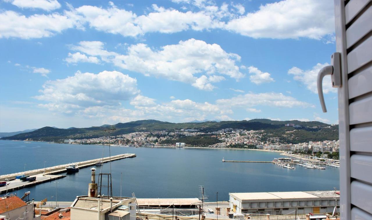 Old Town Apartment With Sea View