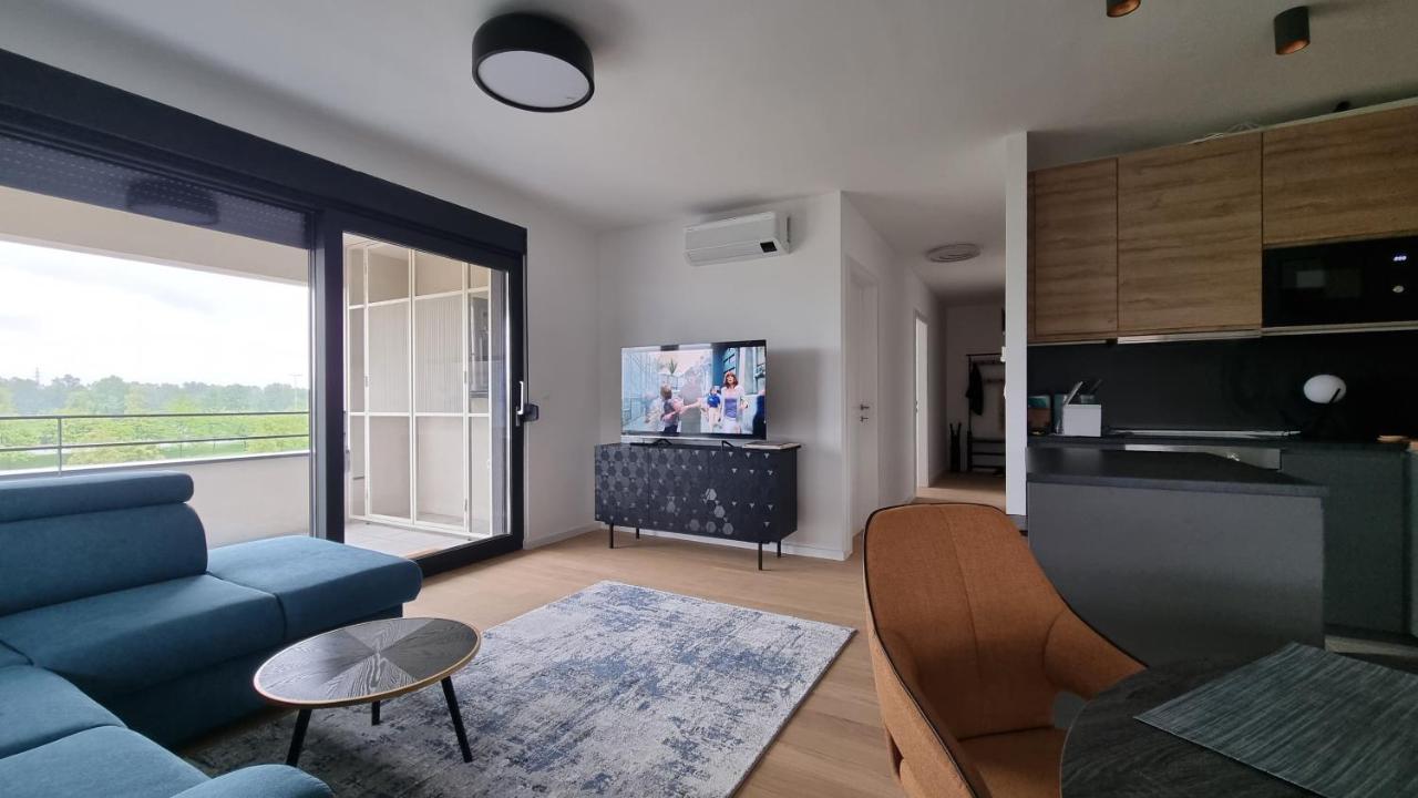 Caelestis Greenside Residence