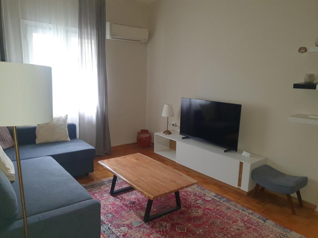 Family Apartment Atene