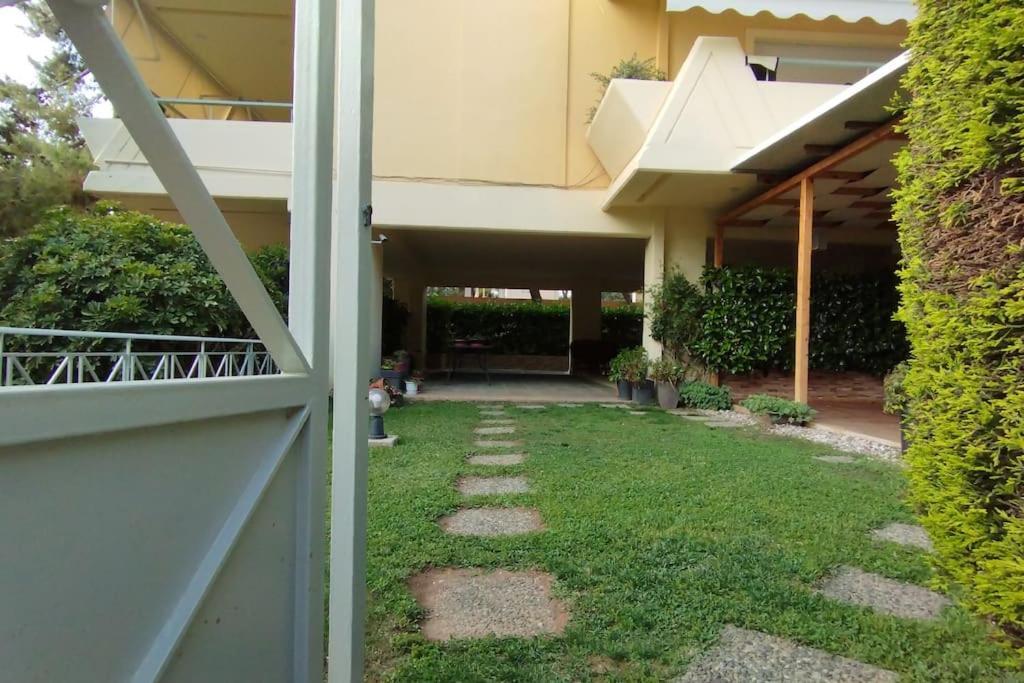 Garden Apartment With Bbq In The Athenian Riviera