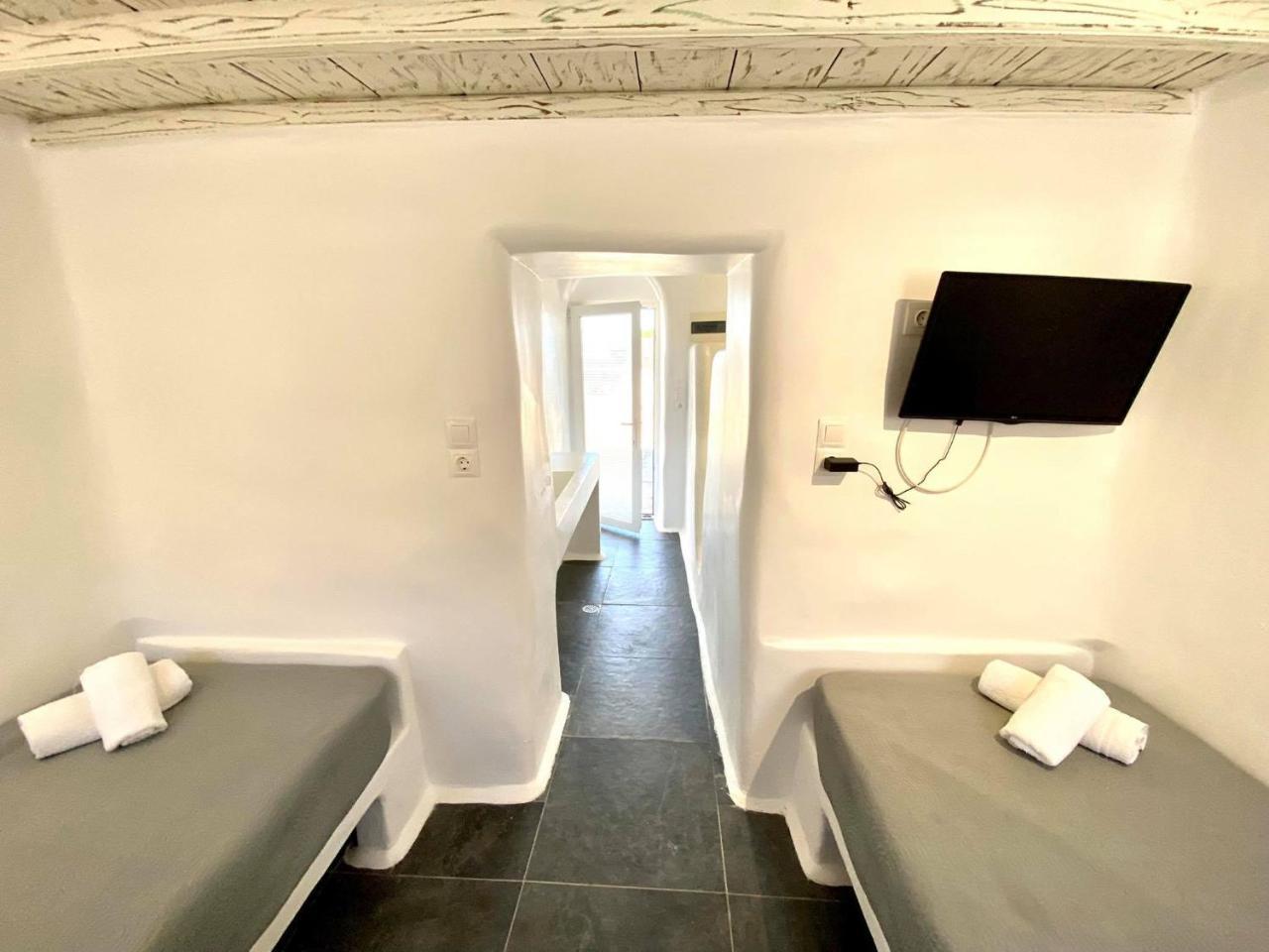 Mykonos Vibes Airport Studios & Apartments