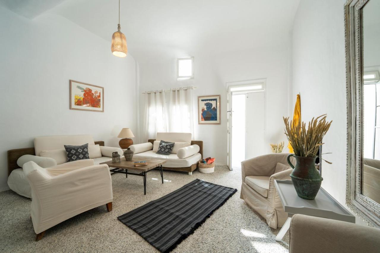 Astra House by Mykonos Mood