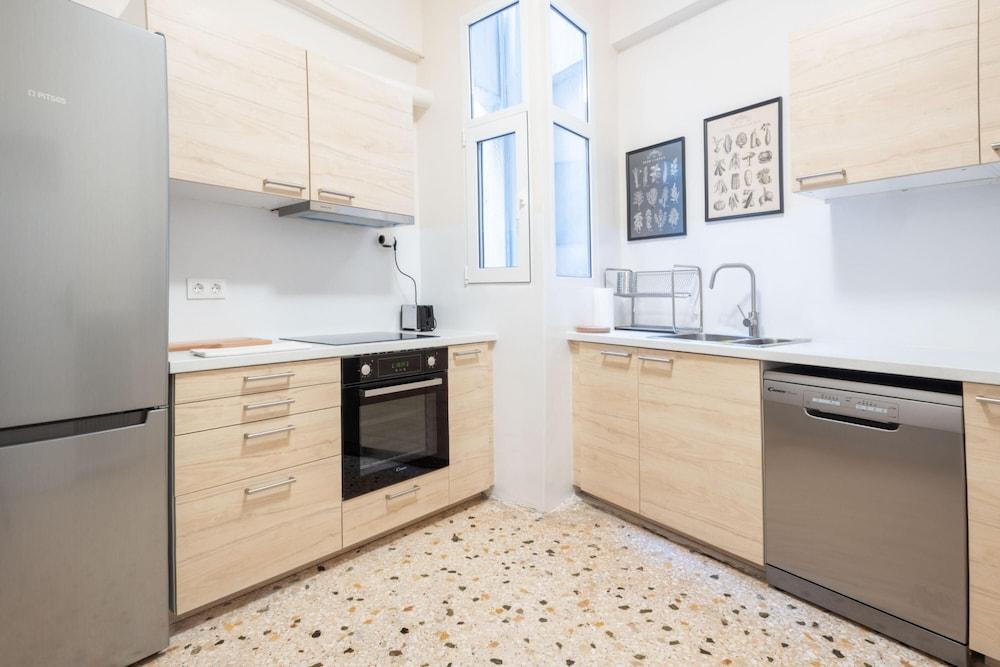 Superb Family Apt In The Center Of Athens