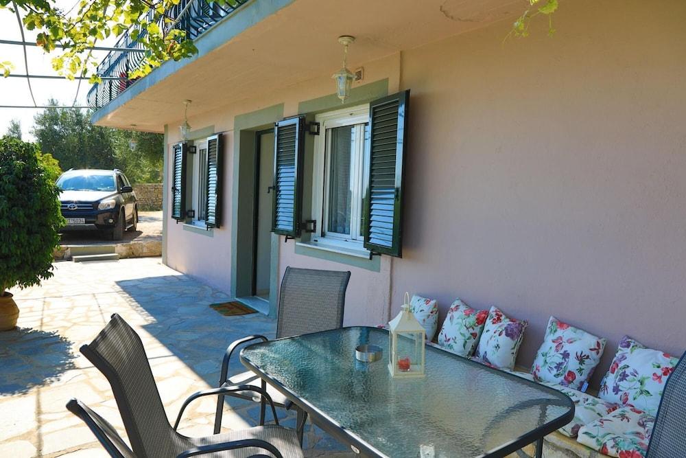 Antigoni Villa Dio In Longos