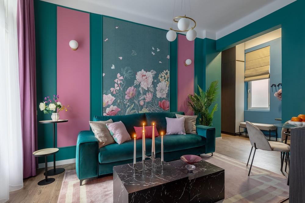 Flowers In Wonderland by Holt