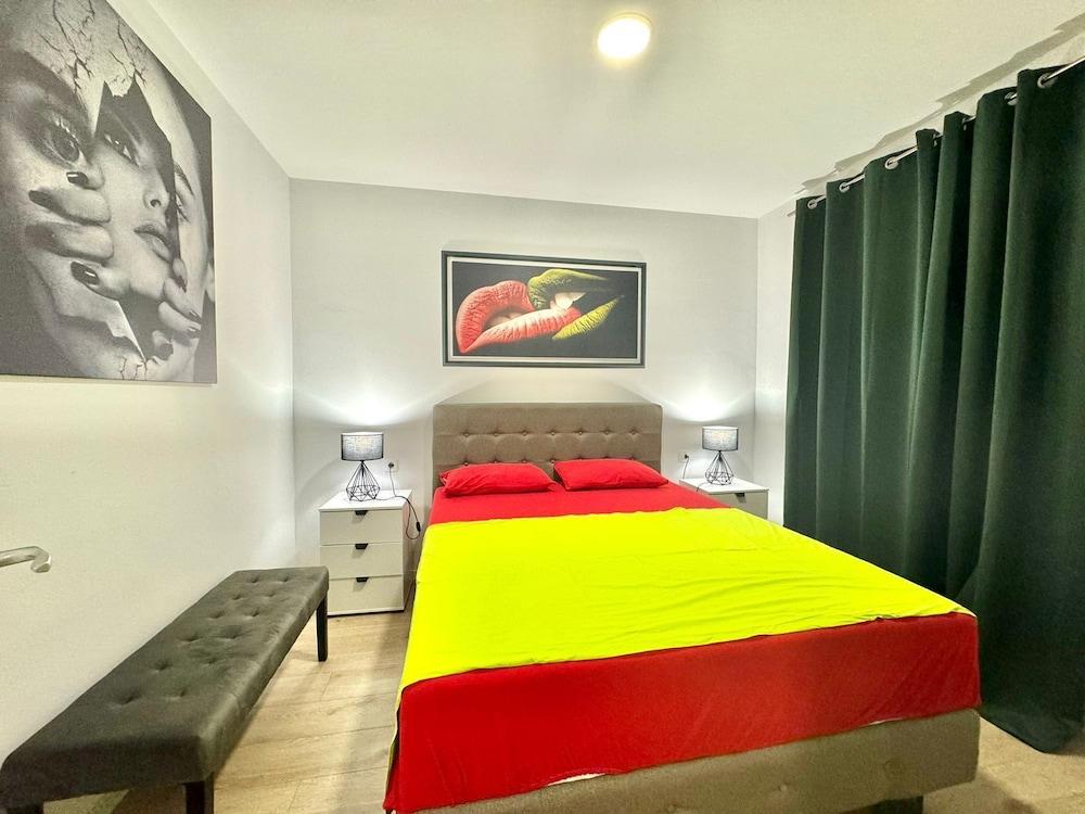 Modern One Bedroom Apartment