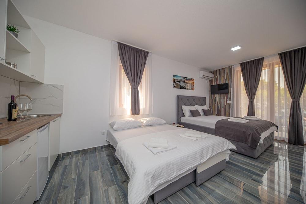 Green Pino Seaview Studios