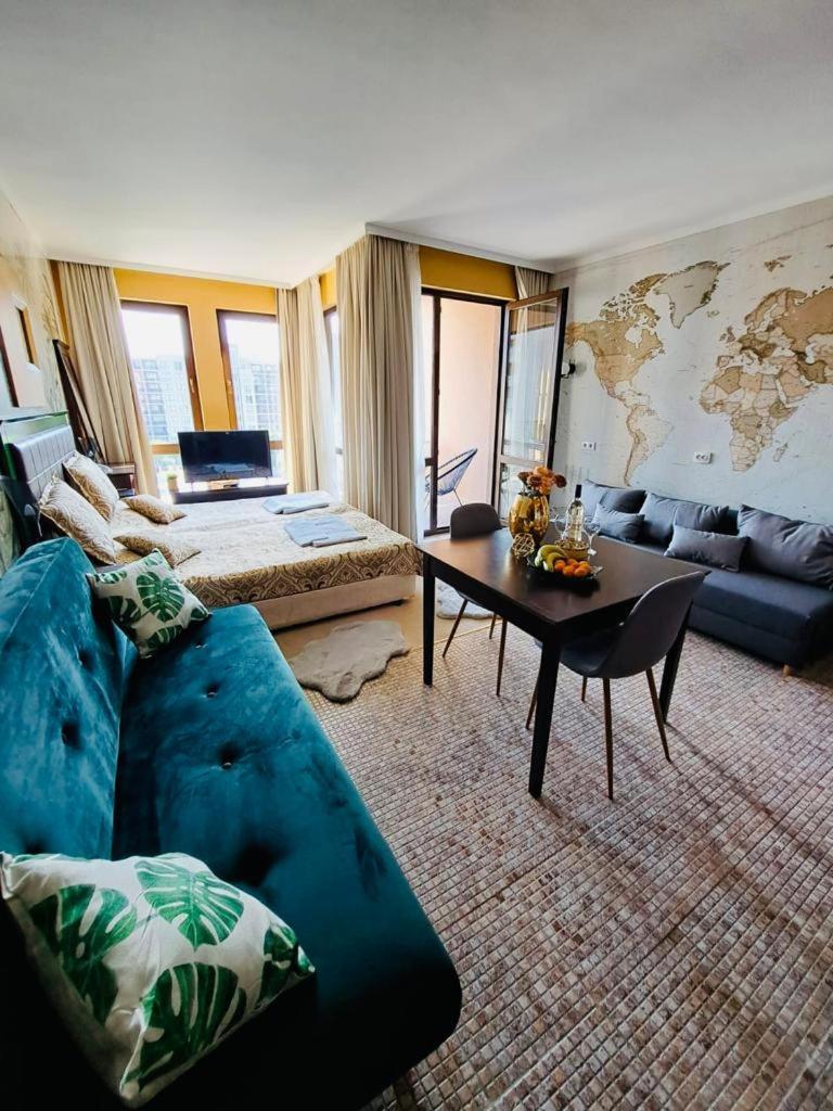 Private Apartament Vip In Royal Beach