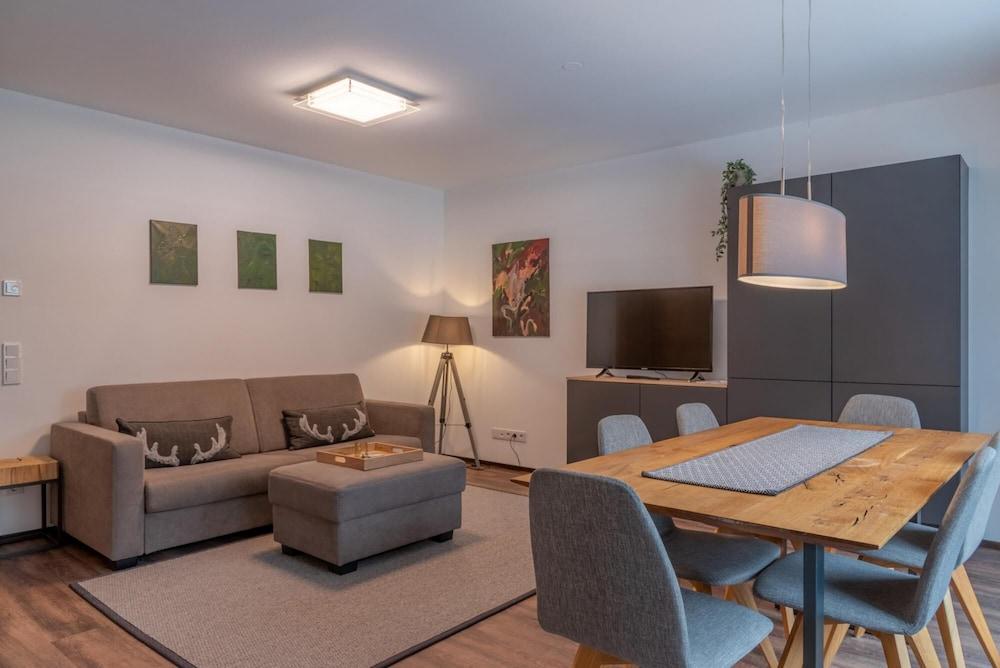 Finest Villa Zell Am See Skihaserl