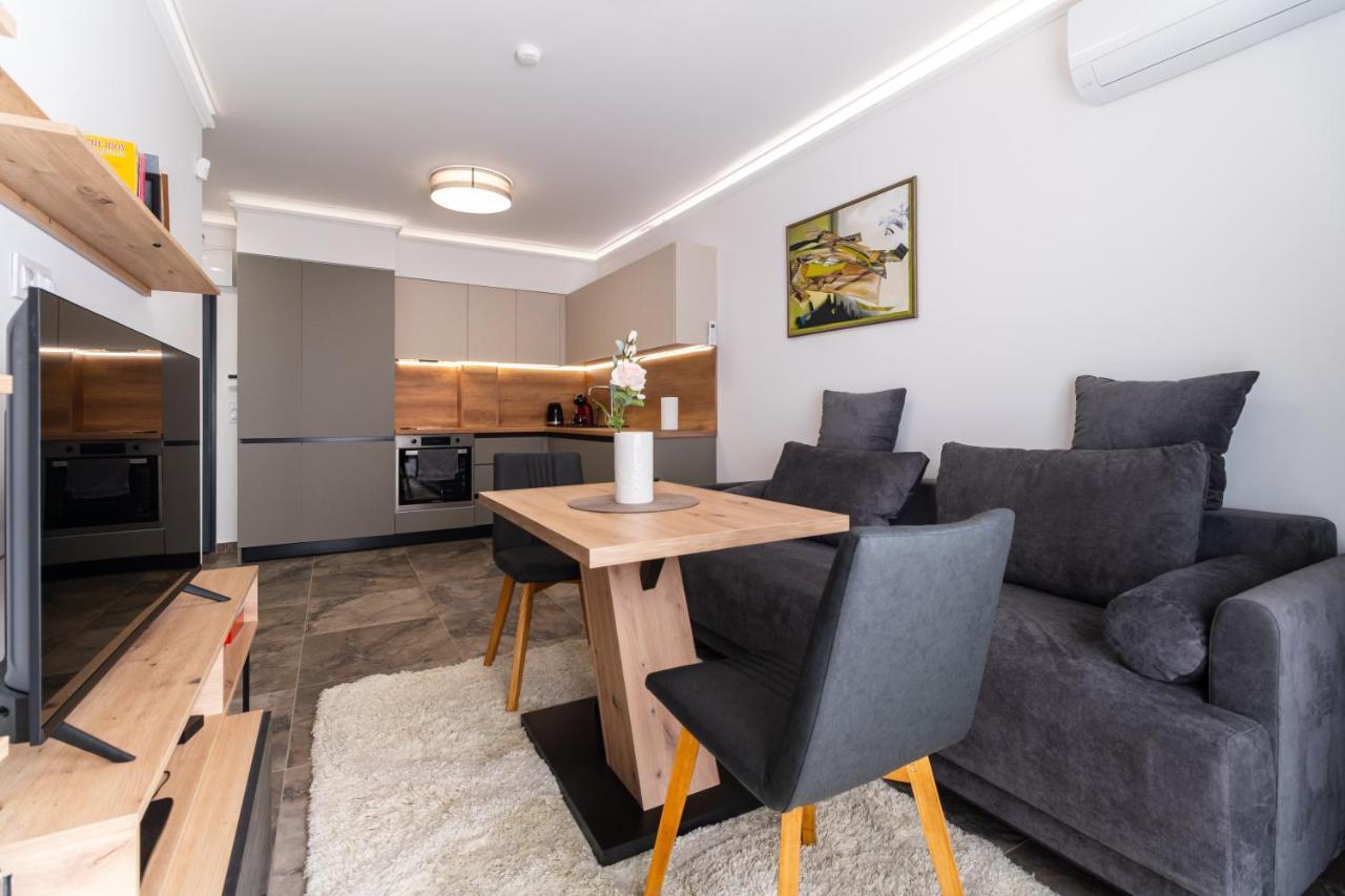 Modern 1-bedroom Apartments