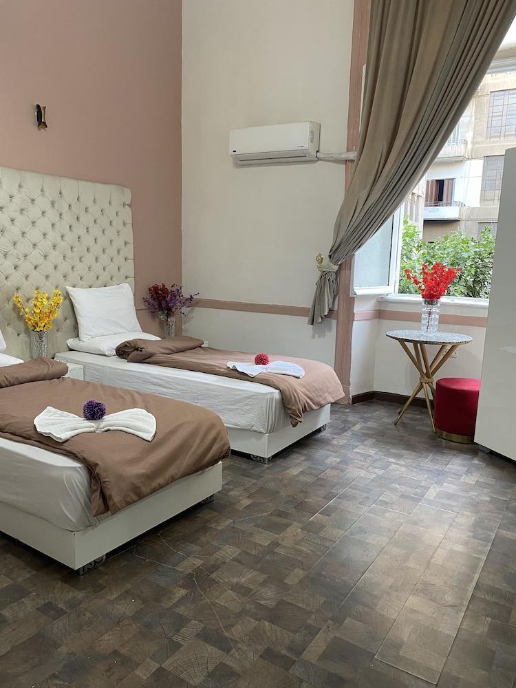 Velvet Hotel