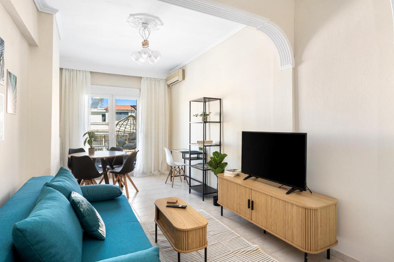 Hephaestus Veranda Apartment In The City Center by Binobi!