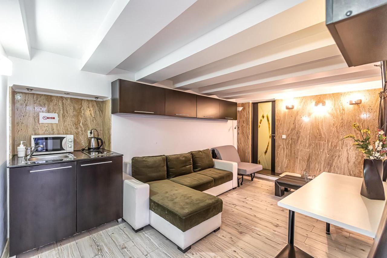 Modern Apartment In Piata Sfatului