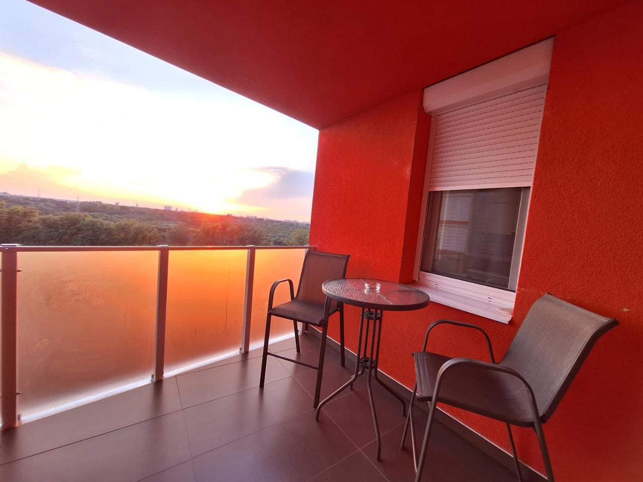 Panoramic View-excelent Location