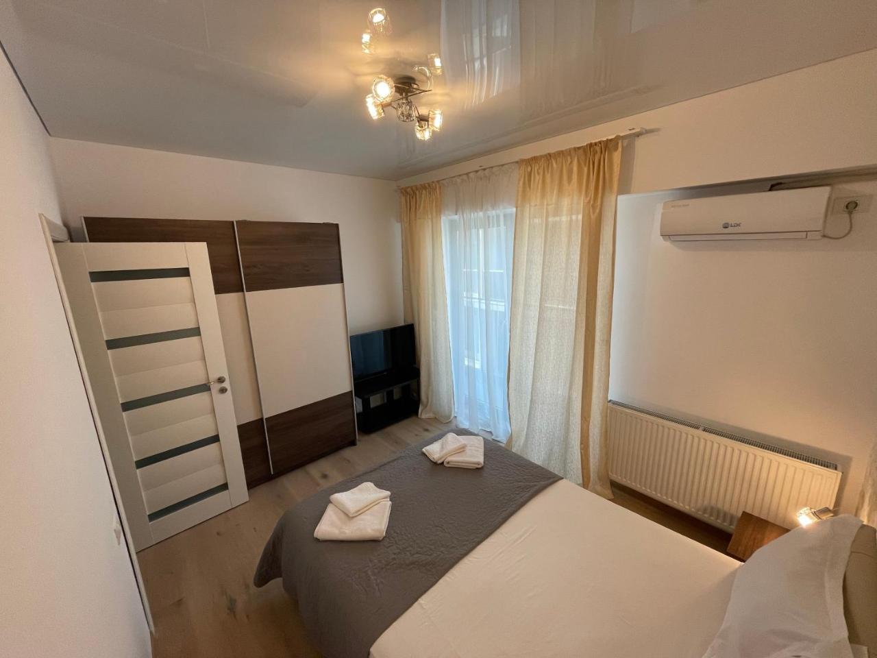 Mamaia Beach Luxymar 3 Apartment