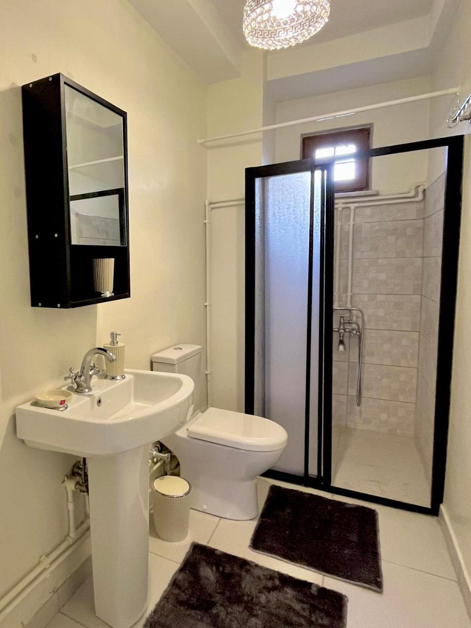 Apartment W/ New Furnitures Next To Istiklal Street & Taksim Square