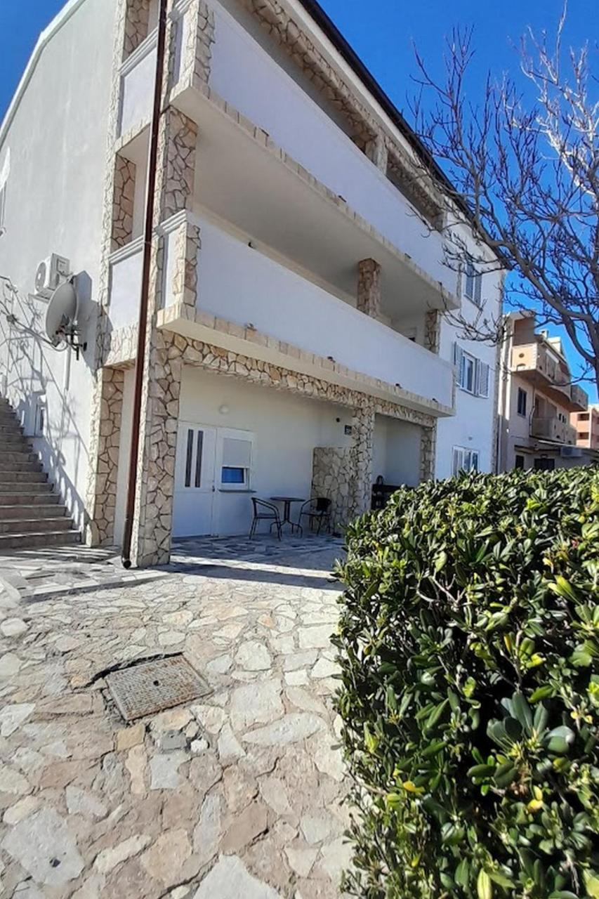 Apartments With A Parking Space Pag 20577