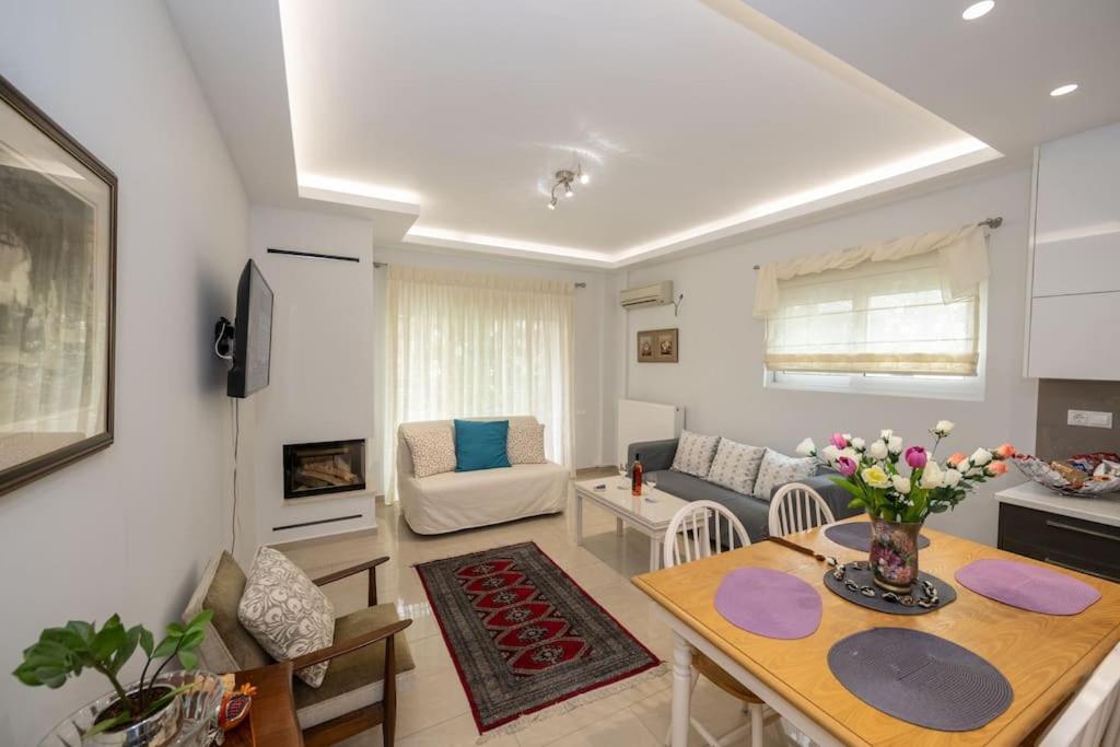 Lux 1-bedroom Condo-l & L Refuge