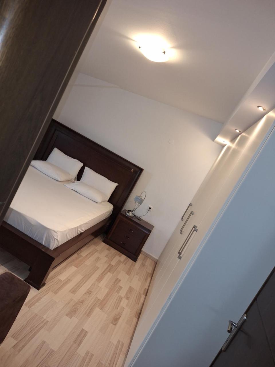 Revisapartments Brown