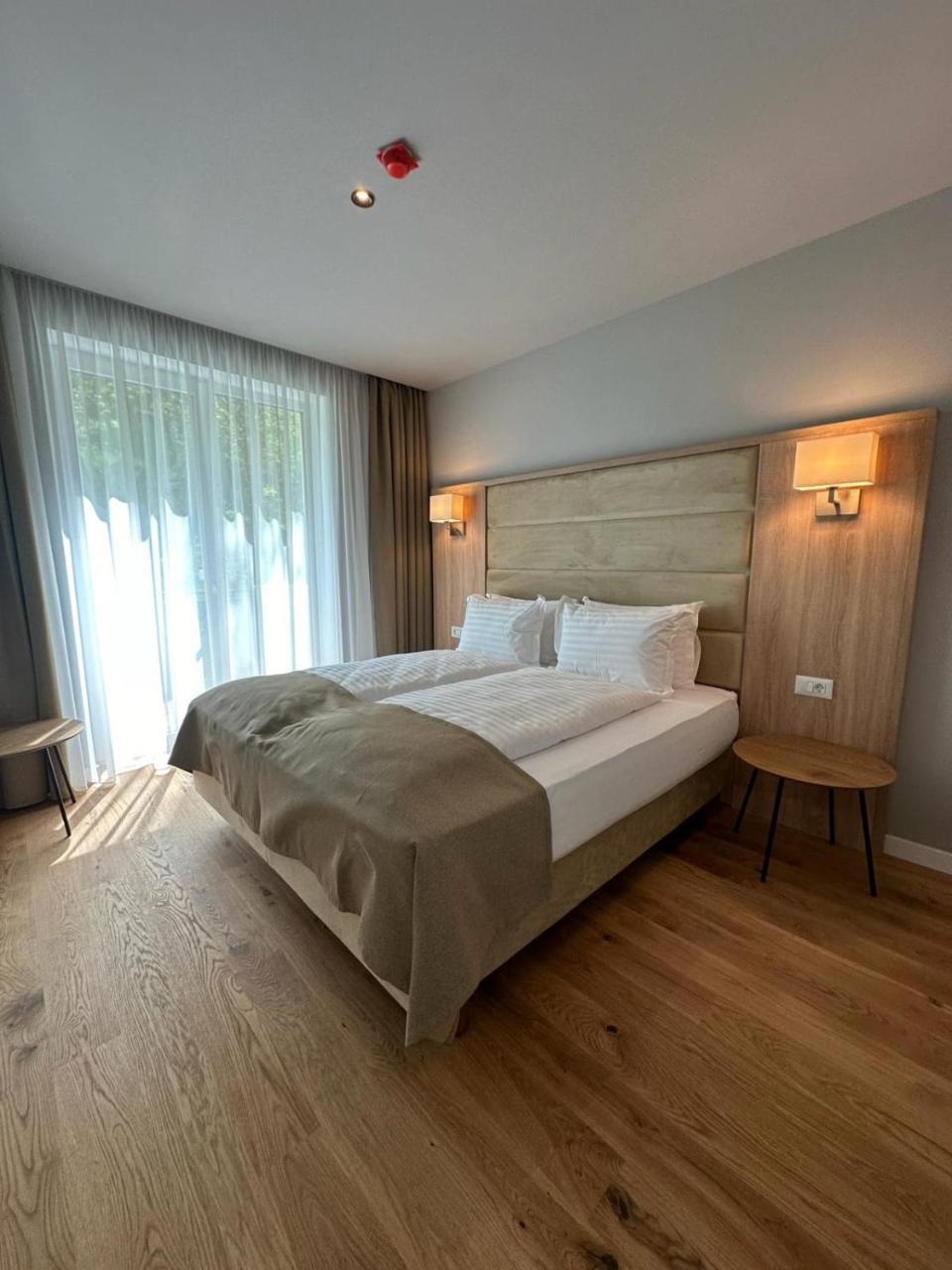 Apartments Rs16