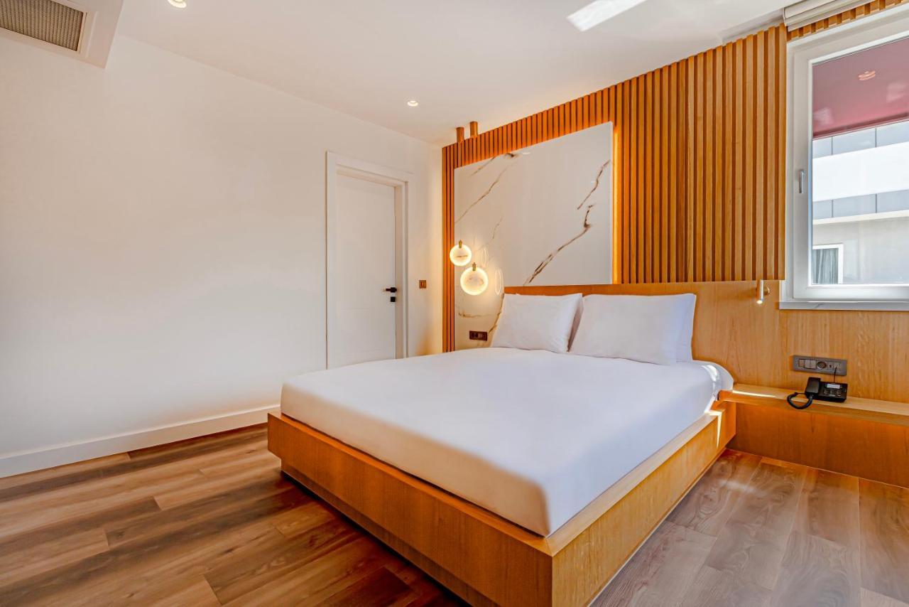 Dulcet Hotel