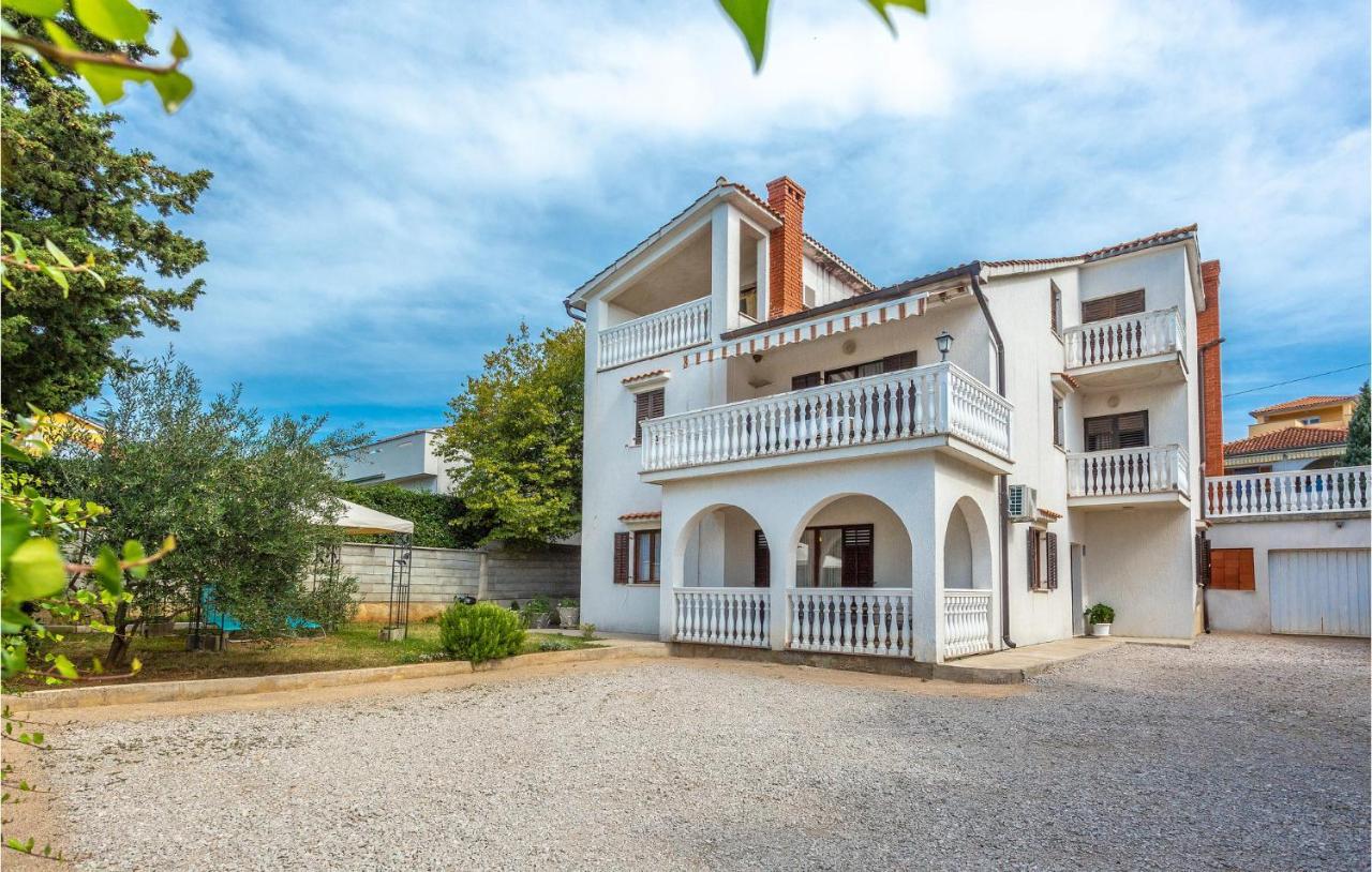 2 Bedroom Cozy Apartment In Omisalj