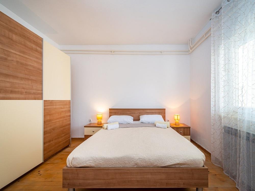 Holiday Home Villa Vesna Lux