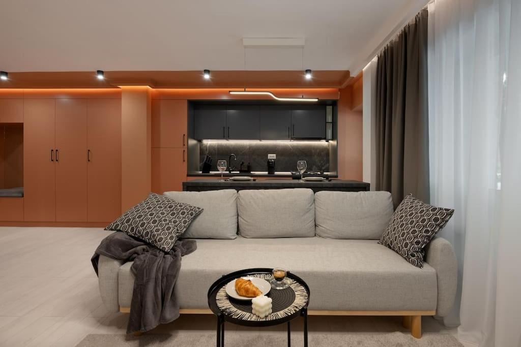 Urban Haven Modern Central Studio