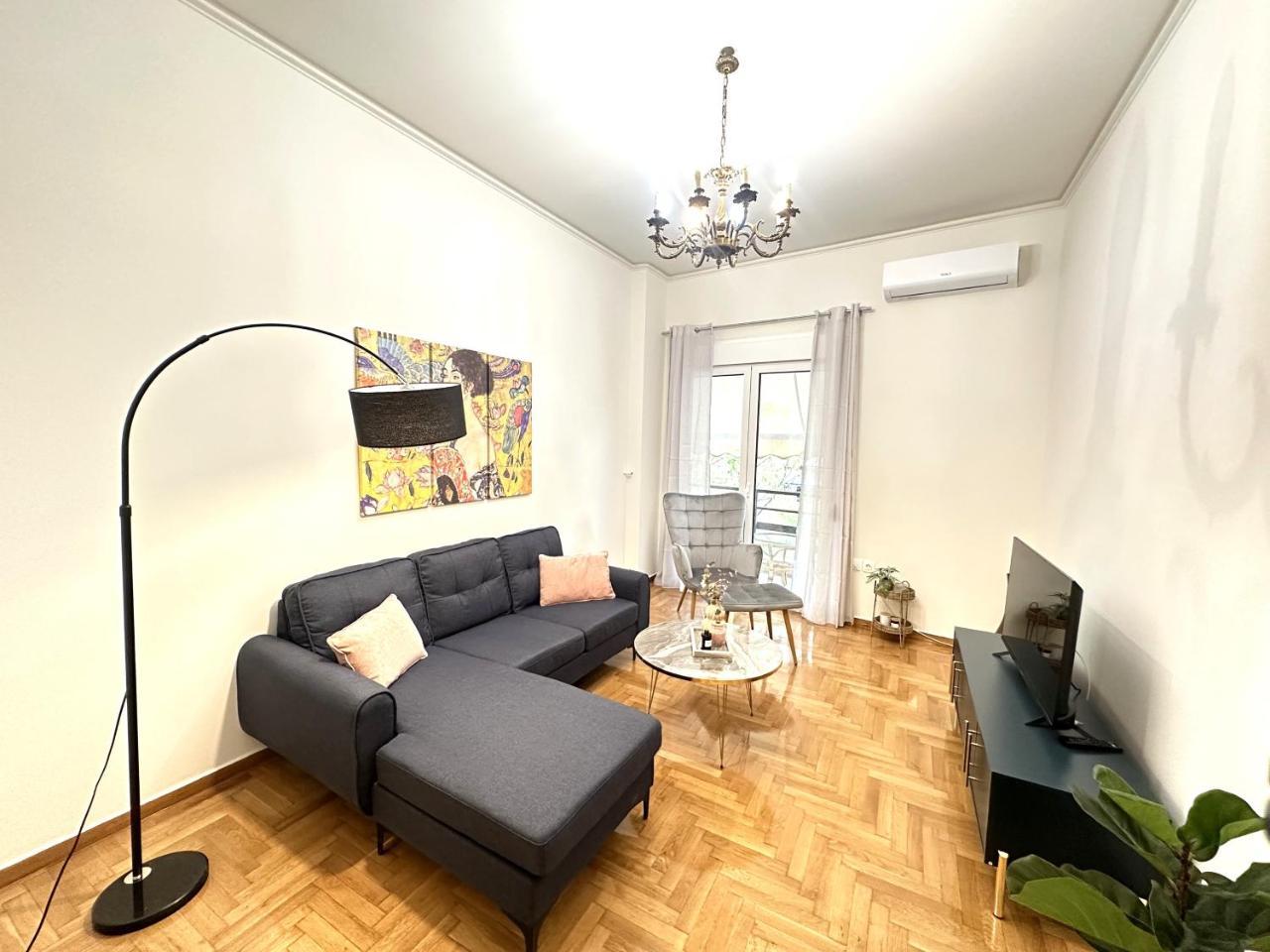 Stylish Downtown Apartment