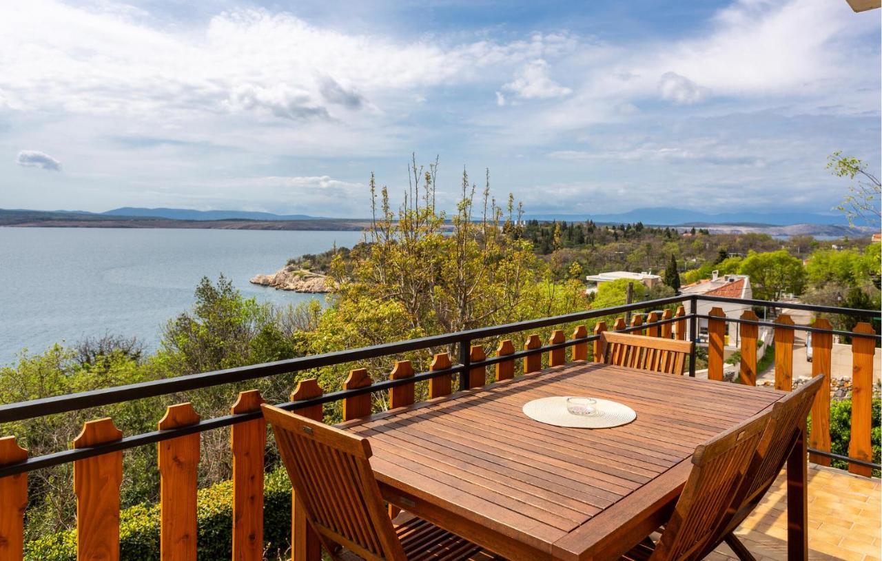 Cozy Apartment In Dramalj With Kitchen