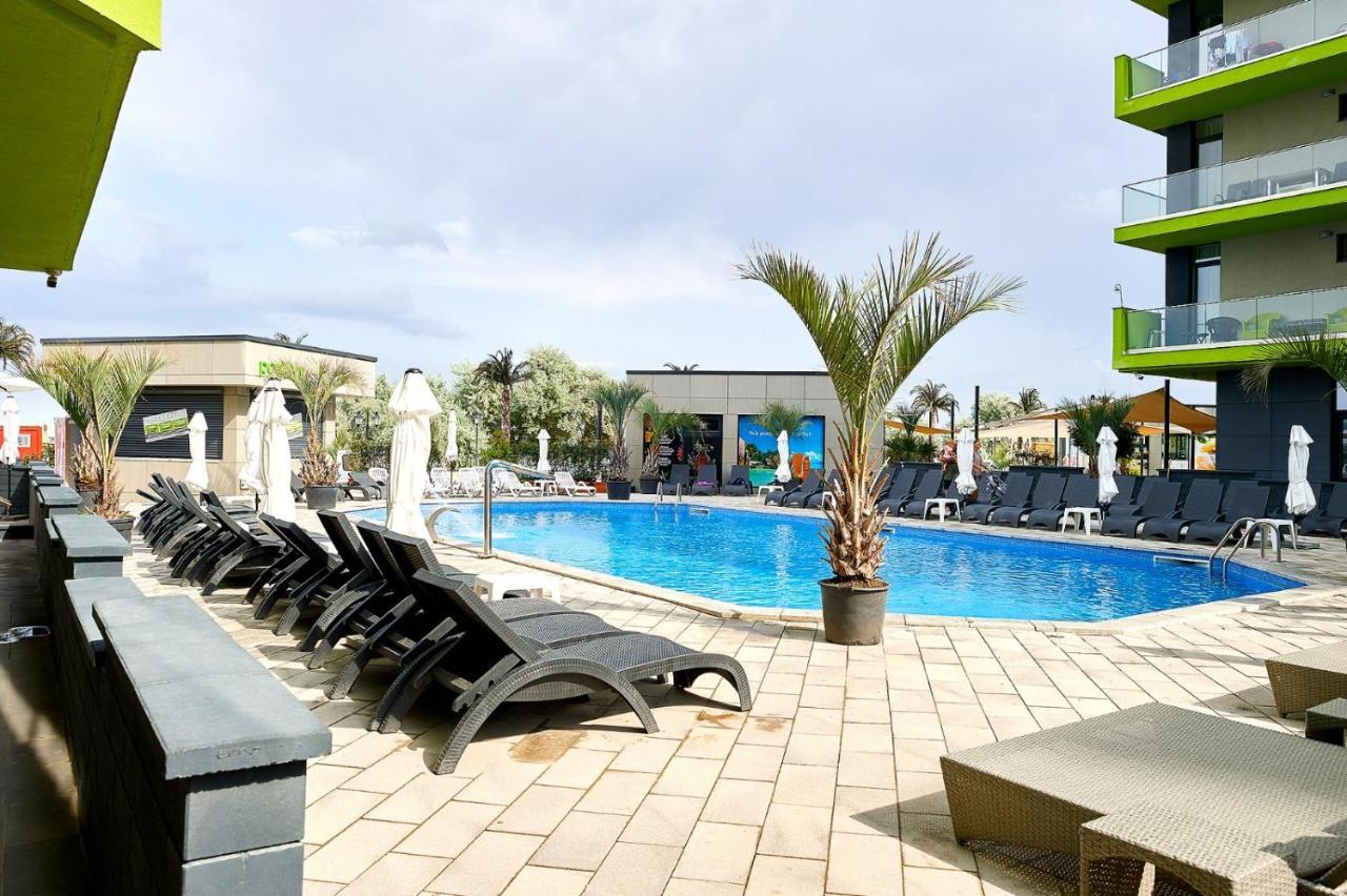 Evelyn's Apartment Spa & Pool Beach Resort