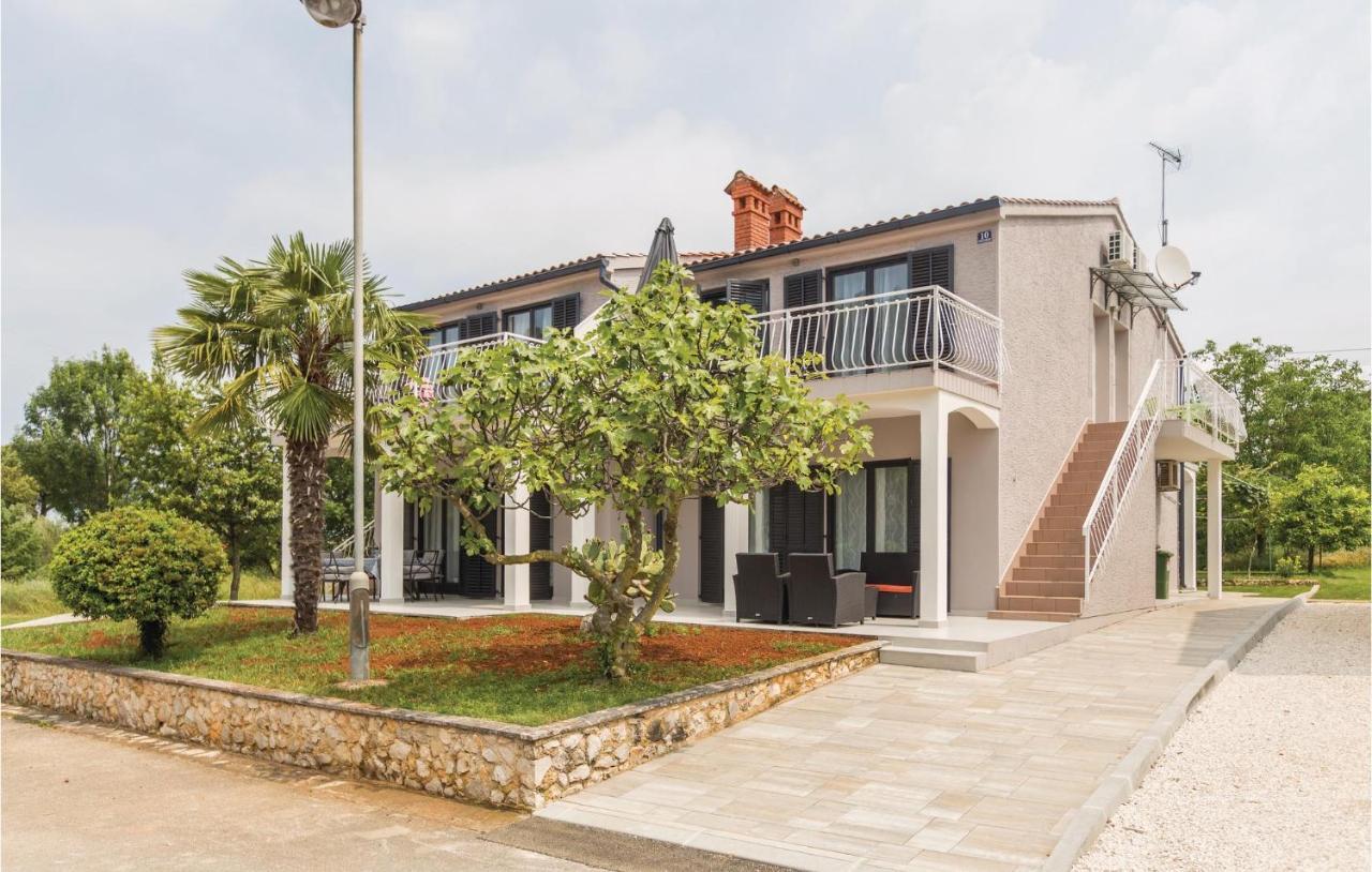 Lovely Apartment In Porec With Kitchen