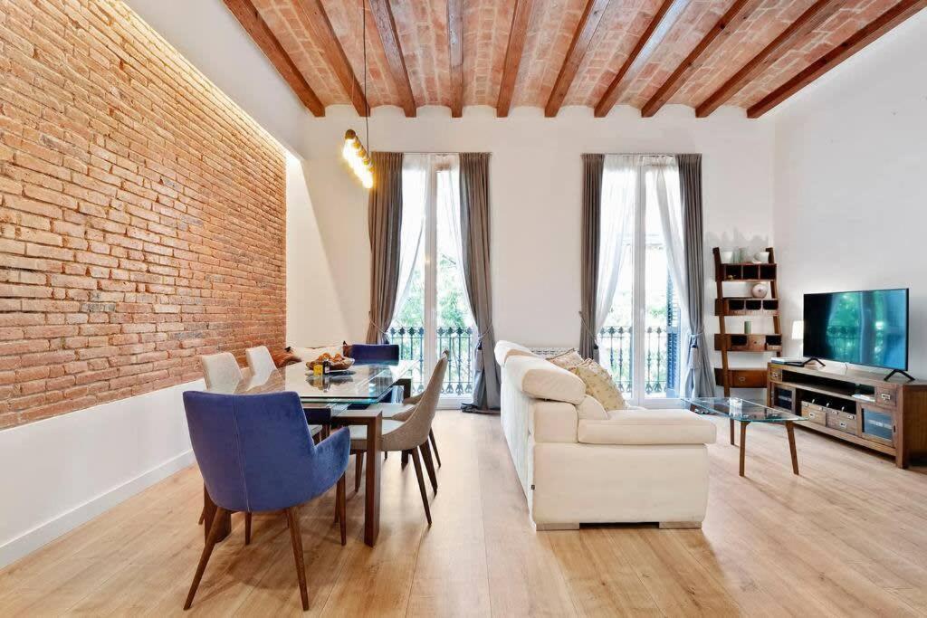 Arc de Triomf Luxury Modern 2-bedroom 2-bathroom
