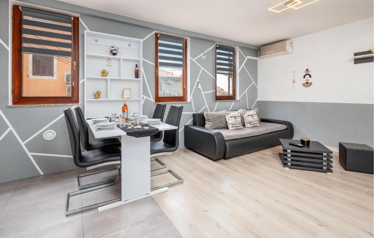 2 Bedroom Gorgeous Apartment In Pula