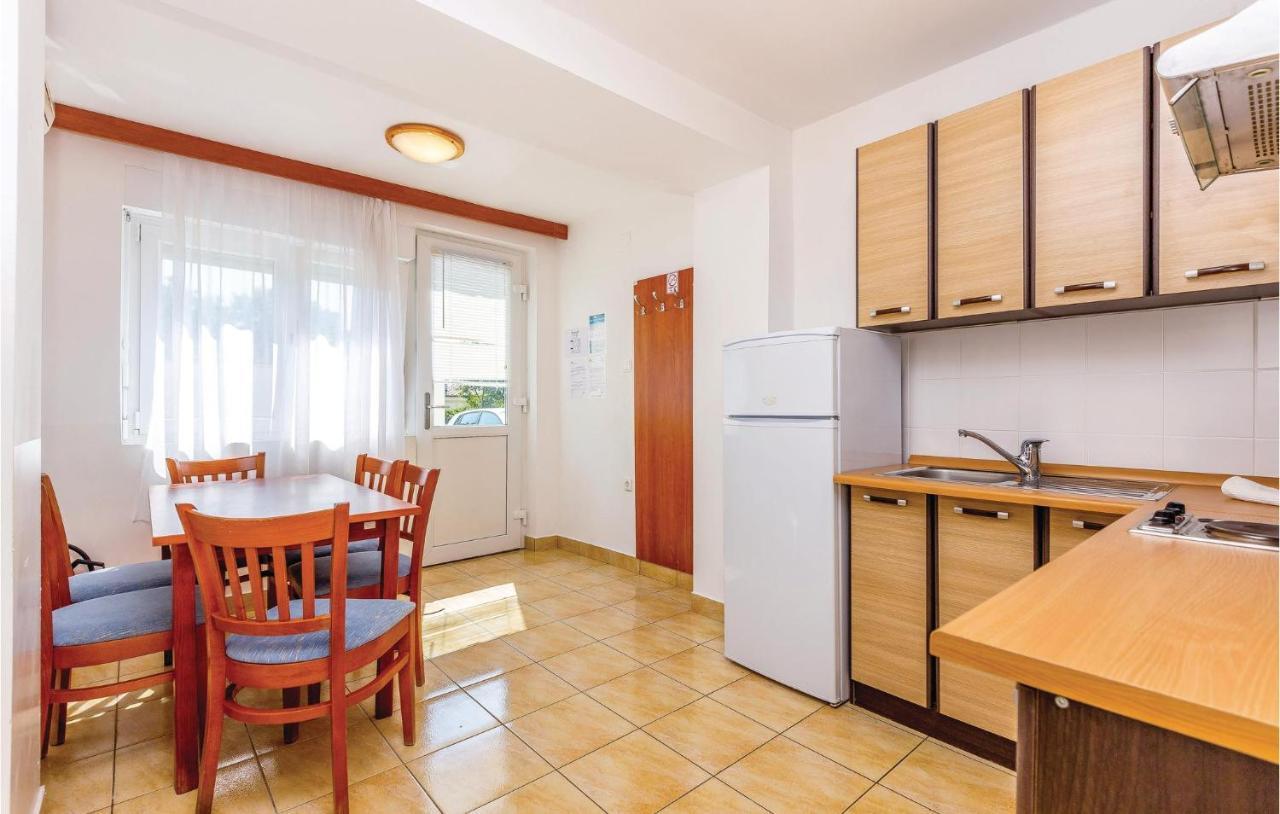 Cozy Apartment In Dramalj With Wifi