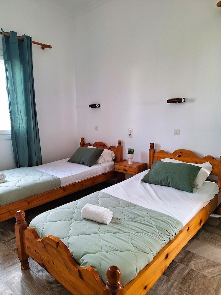 Cavos Sunrise Beach Apartments