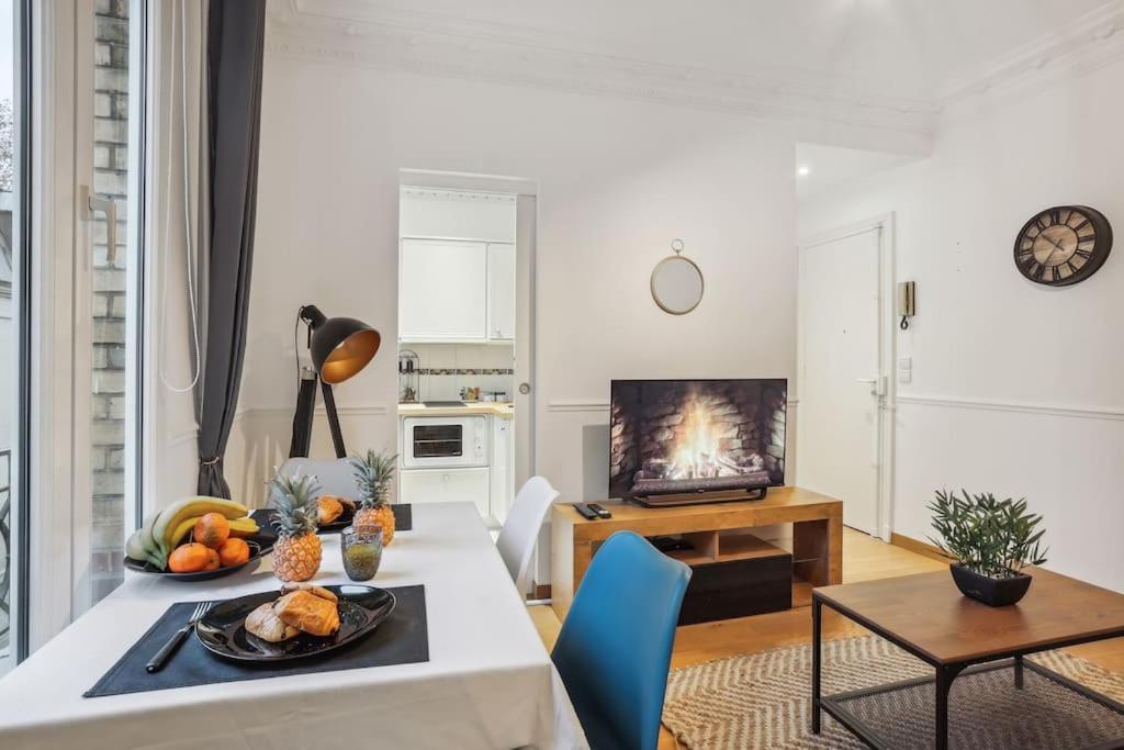 Modern Flat in Paris - Heart of Xvieme