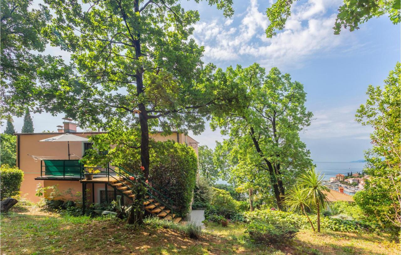 3 Bedroom Cozy Apartment In Opatija