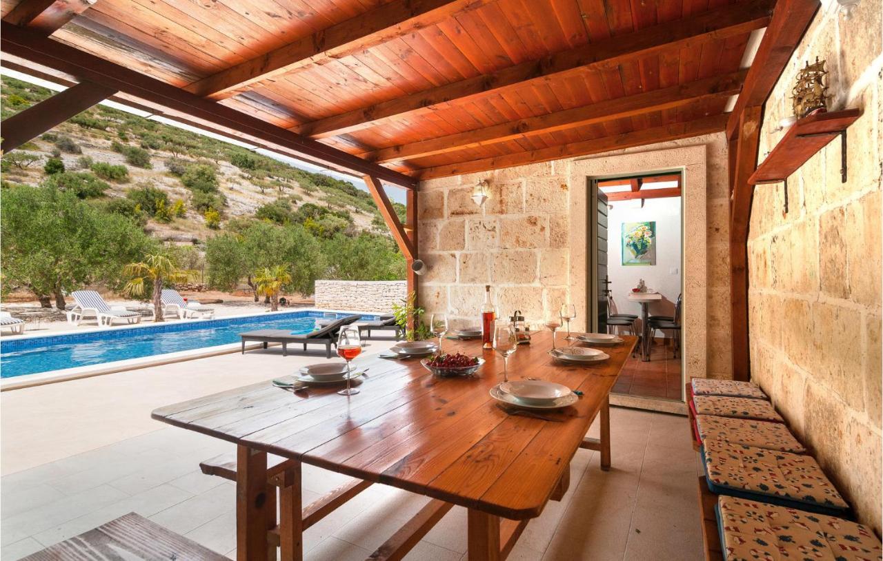 Stunning Home In Postira