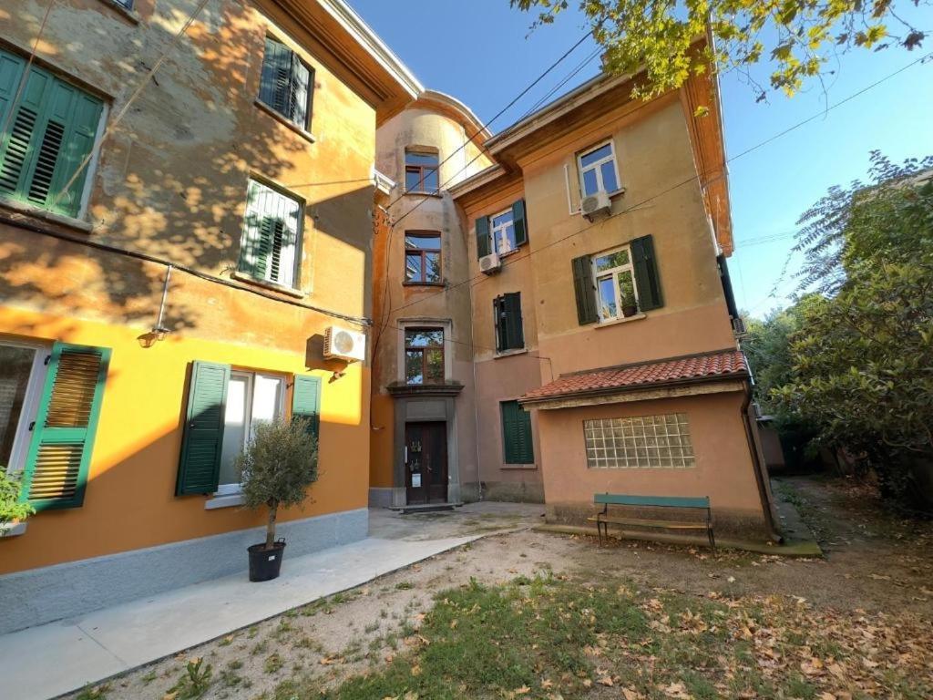 Apartments With Wifi Rijeka 23155